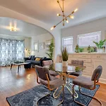 Stay Portland Collection - Glamourous Old Hollywood Apartment - 92 Walkscore